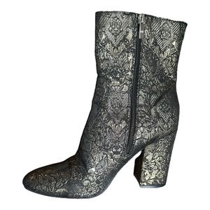 MARC FISHER Newbia Floral Brocade Booties Black And Gold Women’s Size 9.5